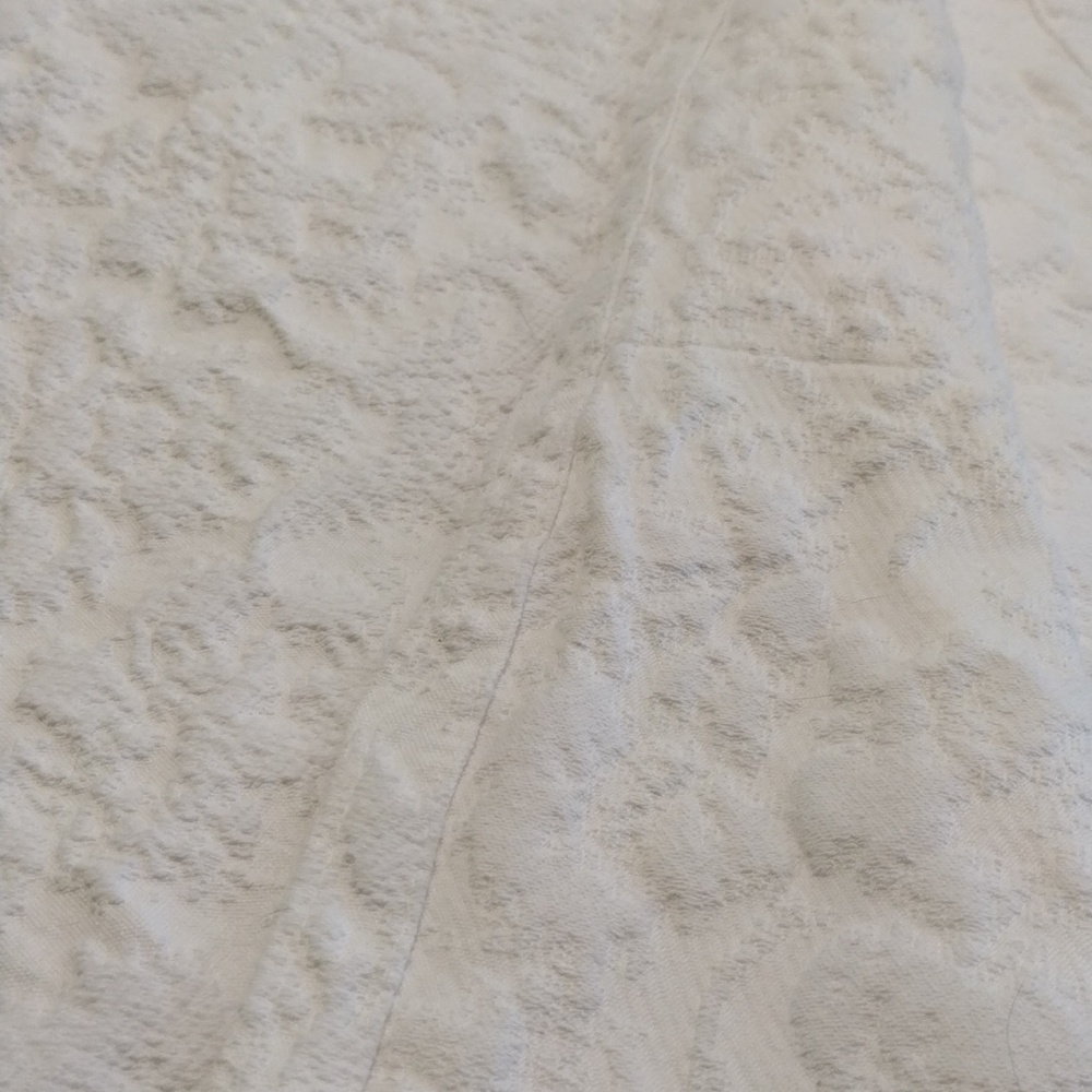 Elegant White Textured Coverlet - Picture 8 of 10